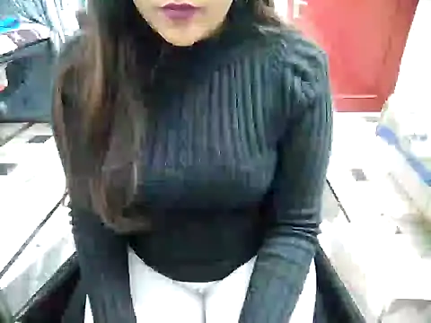 Snapshot of aarushi_sharmaa chatting on February 2025 07:18:02 PM aarushi sharmaa online show from February 2025 07:18:02 PM