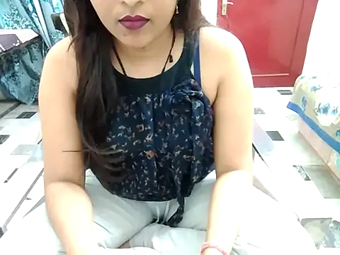 Snapshot of aarushi_sharmaa chatting on February 2025 01:32:01 AM aarushi sharmaa online show from February 2025 01:32:01 AM