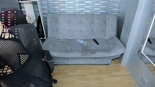 coniie jhons online show from March 2025 02:25:02 PM