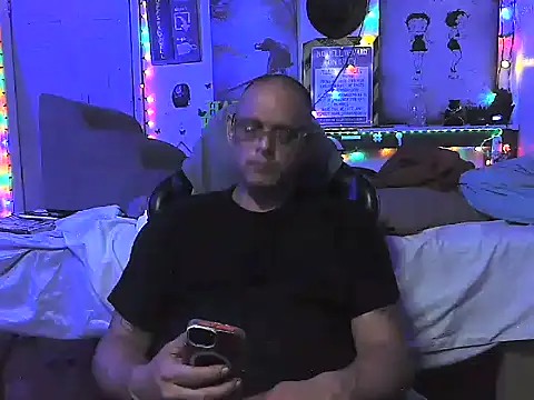 Snapshot of Buffshagswell chatting on April 2026 11:13:02 PM Buffshagswell online show from April 2026 11:13:02 PM