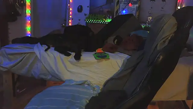 Snapshot of Buffshagswell chatting on April 2026 11:19:01 AM Buffshagswell online show from April 2026 11:19:01 AM