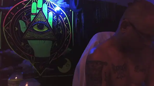 Snapshot of Buffshagswell chatting on April 2026 01:45:02 PM Buffshagswell online show from April 2026 01:45:02 PM