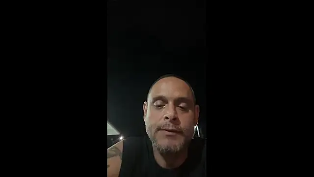 Snapshot of Buffshagswell chatting on April 2026 08:31:01 AM Buffshagswell online show from April 2026 08:31:01 AM