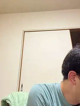 Snapshot of ryusei18570 chatting on September 2025 03:24:01 PM ryusei18570 online show from September 2025 03:24:01 PM