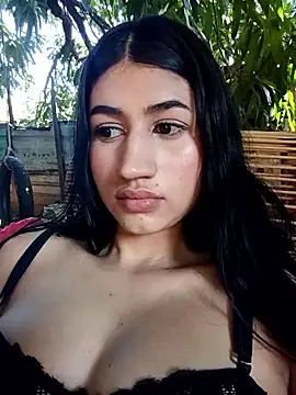 Snapshot of Julix_A chatting on May 2026 07:19:02 PM Julix A online show from May 2026 07:19:02 PM