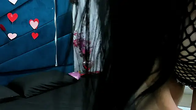 Snapshot of Giorgina_Simons chatting on February 2025 01:37:01 PM Giorgina Simons online show from February 2025 01:37:01 PM