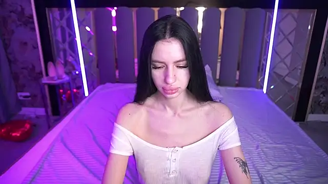 Snapshot of Snow_WhiteeeX chatting on March 2026 06:39:02 AM Snow WhiteeeX online show from March 2026 06:39:02 AM