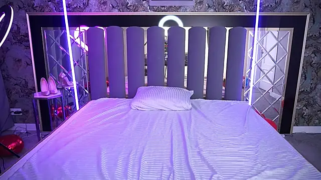 Snapshot of Snow_WhiteeeX chatting on March 2026 06:39:02 AM Snow WhiteeeX online show from March 2026 06:39:02 AM