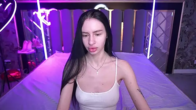 Snapshot of Snow_WhiteeeX chatting on April 2026 05:41:01 AM Snow WhiteeeX online show from April 2026 05:41:01 AM