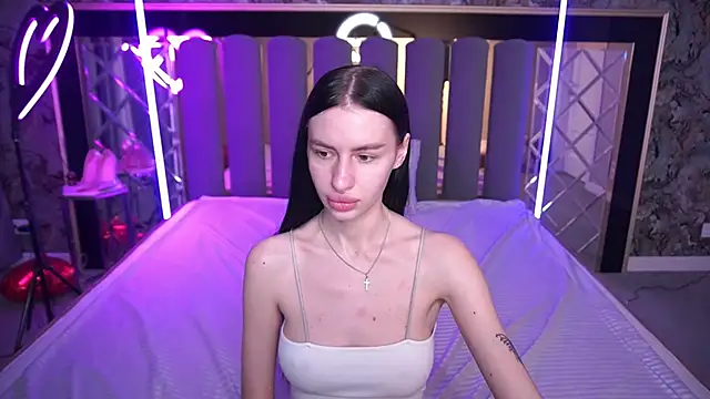 Snapshot of Snow_WhiteeeX chatting on April 2026 07:45:01 AM Snow WhiteeeX online show from April 2026 07:45:01 AM