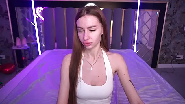 Snapshot of Snow_WhiteeeX chatting on April 2026 05:33:02 AM Snow WhiteeeX online show from April 2026 05:33:02 AM