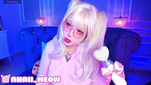 AHRI LEE online show from January 2025 12:15:01 AM