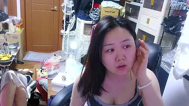 Snapshot of rami0428 chatting on April 2026 09:42:01 PM rami0428 online show from April 2026 09:42:01 PM