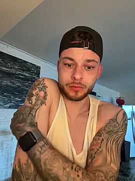 Snapshot of hottwoboys chatting on April 2026 07:36:01 AM hottwoboys online show from April 2026 07:36:01 AM