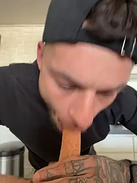 Snapshot of hottwoboys chatting on April 2026 10:43:01 AM hottwoboys online show from April 2026 10:43:01 AM