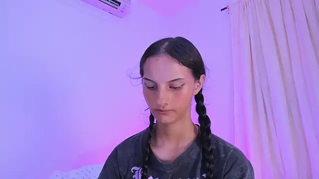 Snapshot of ninaht chatting on April 2026 10:04:01 PM ninaht online show from April 2026 10:04:01 PM