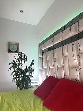  ISABELLA HOT  online show from November 2025 12:16:01 PM