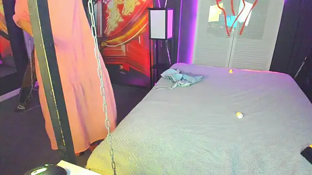 Elizabe th online show from February 2025 03:31:02 AM