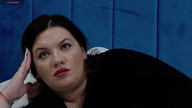 MelanieBrownn online show from December 2024 09:42:02 PM