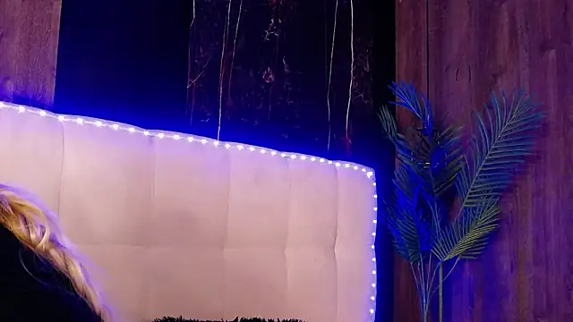 MelanieBrownn online show from February 2026 06:42:02 AM