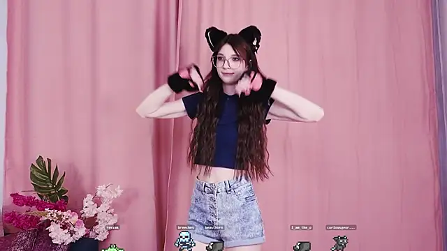 Snapshot of KimWilli chatting on January 2025 07:15:01 PM KimWilli online show from January 2025 07:15:01 PM