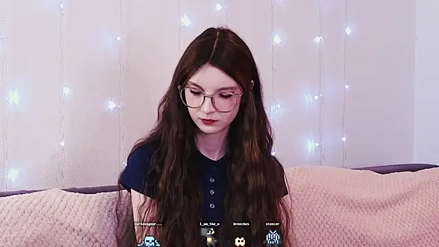 Snapshot of KimWilli chatting on January 2025 10:17:01 PM KimWilli online show from January 2025 10:17:01 PM