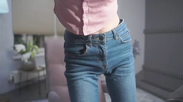 Snapshot of KimWilli chatting on April 2026 07:37:01 PM KimWilli online show from April 2026 07:37:01 PM