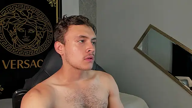 Snapshot of Desmon_Clark chatting on January 2025 11:02:02 PM Desmon Clark online show from January 2025 11:02:02 PM