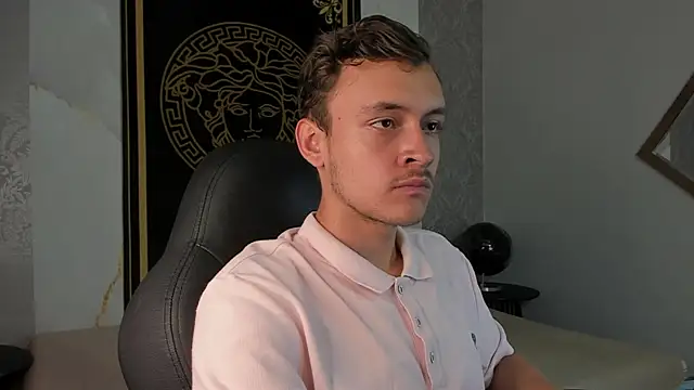 Snapshot of Desmon_Clark chatting on January 2025 09:42:01 PM Desmon Clark online show from January 2025 09:42:01 PM