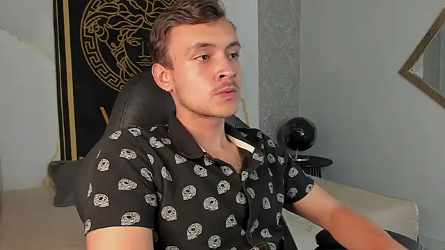 Snapshot of Desmon_Clark chatting on January 2025 01:12:02 AM Desmon Clark online show from January 2025 01:12:02 AM