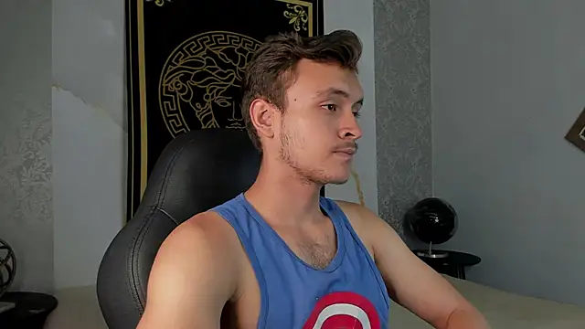 Snapshot of Desmon_Clark chatting on January 2025 10:02:01 PM Desmon Clark online show from January 2025 10:02:01 PM