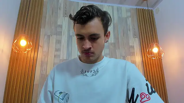 Snapshot of Desmon_Clark chatting on January 2025 07:08:01 AM Desmon Clark online show from January 2025 07:08:01 AM