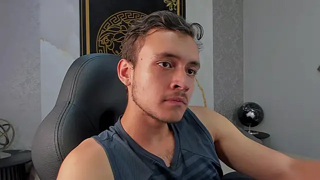 Snapshot of Desmon_Clark chatting on January 2025 03:19:02 AM Desmon Clark online show from January 2025 03:19:02 AM