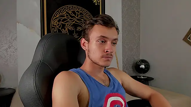 Snapshot of Desmon_Clark chatting on January 2025 09:40:01 PM Desmon Clark online show from January 2025 09:40:01 PM