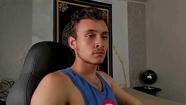 Snapshot of Desmon_Clark chatting on January 2025 12:43:02 AM Desmon Clark online show from January 2025 12:43:02 AM