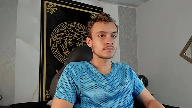 Snapshot of Desmon_Clark chatting on February 2025 09:29:01 PM Desmon Clark online show from February 2025 09:29:01 PM