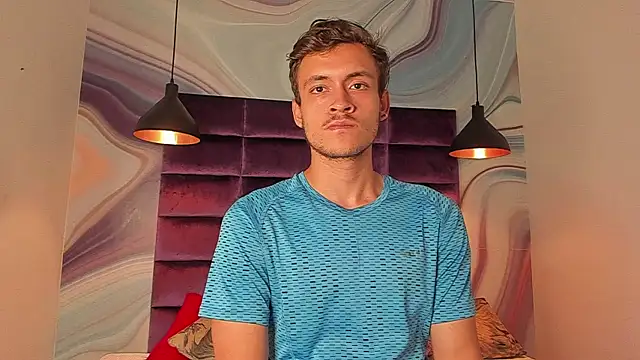 Snapshot of Desmon_Clark chatting on February 2025 06:57:01 AM Desmon Clark online show from February 2025 06:57:01 AM