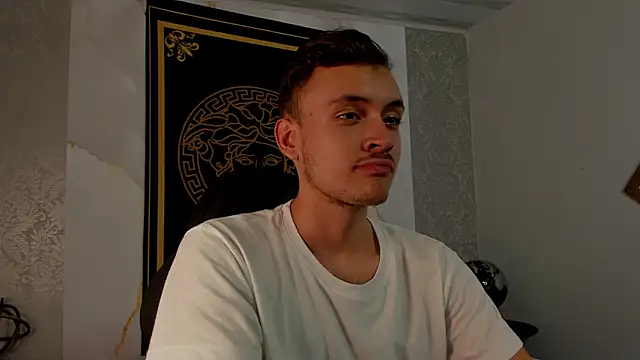 Snapshot of Desmon_Clark chatting on March 2025 02:41:01 AM Desmon Clark online show from March 2025 02:41:01 AM