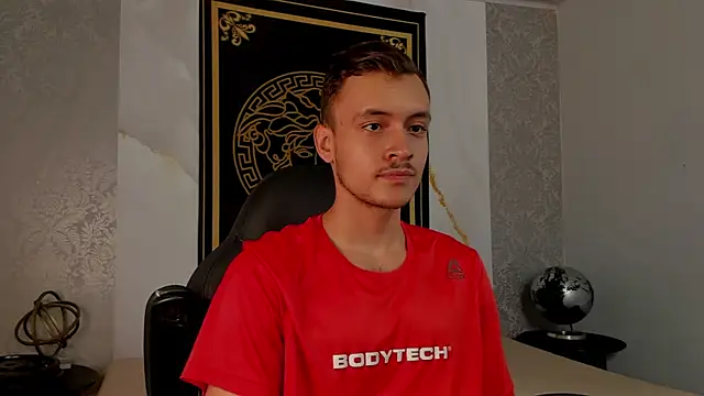 Snapshot of Desmon_Clark chatting on March 2025 07:32:01 PM Desmon Clark online show from March 2025 07:32:01 PM