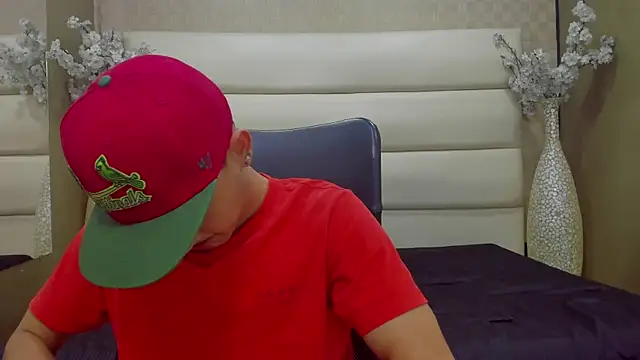 Snapshot of Desmon_Clark chatting on March 2025 02:32:01 AM Desmon Clark online show from March 2025 02:32:01 AM