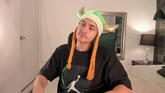 Snapshot of Desmon_Clark chatting on March 2025 06:25:02 AM Desmon Clark online show from March 2025 06:25:02 AM