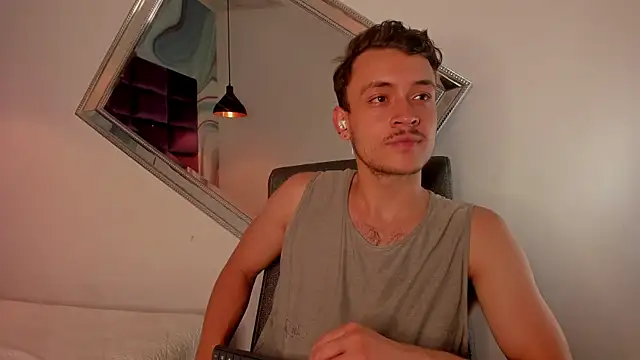 Snapshot of Desmon_Clark chatting on September 2025 11:26:01 PM Desmon Clark online show from September 2025 11:26:01 PM