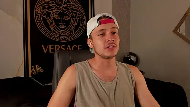 Snapshot of Desmon_Clark chatting on September 2025 11:51:02 PM Desmon Clark online show from September 2025 11:51:02 PM