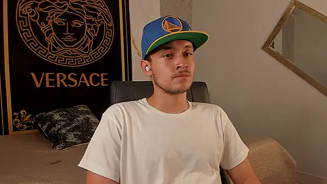 Snapshot of Desmon_Clark chatting on September 2025 09:29:02 PM Desmon Clark online show from September 2025 09:29:02 PM