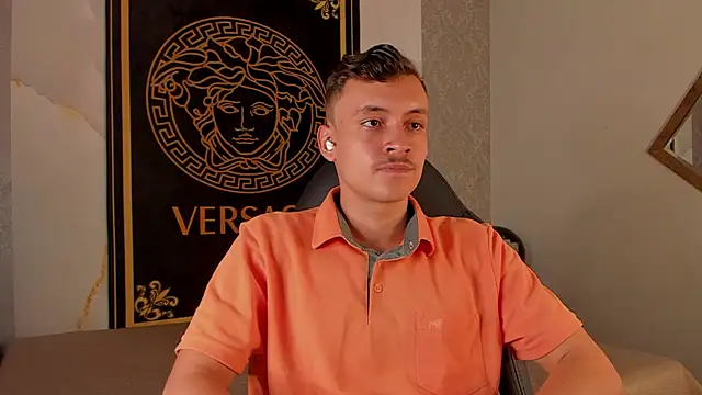 Snapshot of Desmon_Clark chatting on September 2025 11:30:01 PM Desmon Clark online show from September 2025 11:30:01 PM