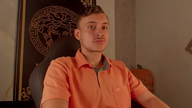 Snapshot of Desmon_Clark chatting on October 2025 12:52:02 AM Desmon Clark online show from October 2025 12:52:02 AM