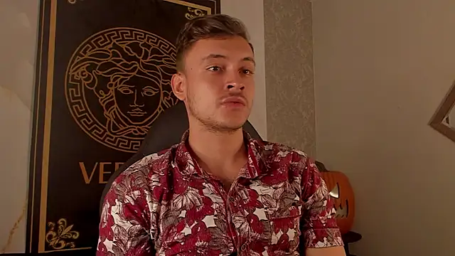 Snapshot of Desmon_Clark chatting on October 2025 10:42:01 PM Desmon Clark online show from October 2025 10:42:01 PM