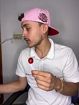 Snapshot of Desmon_Clark chatting on March 2026 09:38:02 PM Desmon Clark online show from March 2026 09:38:02 PM