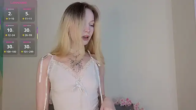 Snapshot of Naughty__Couplles chatting on September 2025 03:50:02 AM Naughty Couplles online show from September 2025 03:50:02 AM