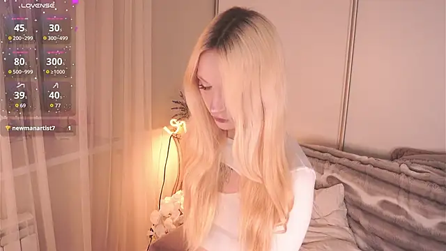 Snapshot of Naughty__Couplles chatting on January 2026 04:22:01 PM Naughty Couplles online show from January 2026 04:22:01 PM